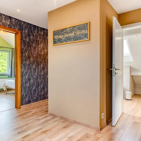 Au Pied Du Sapin * Tenneville